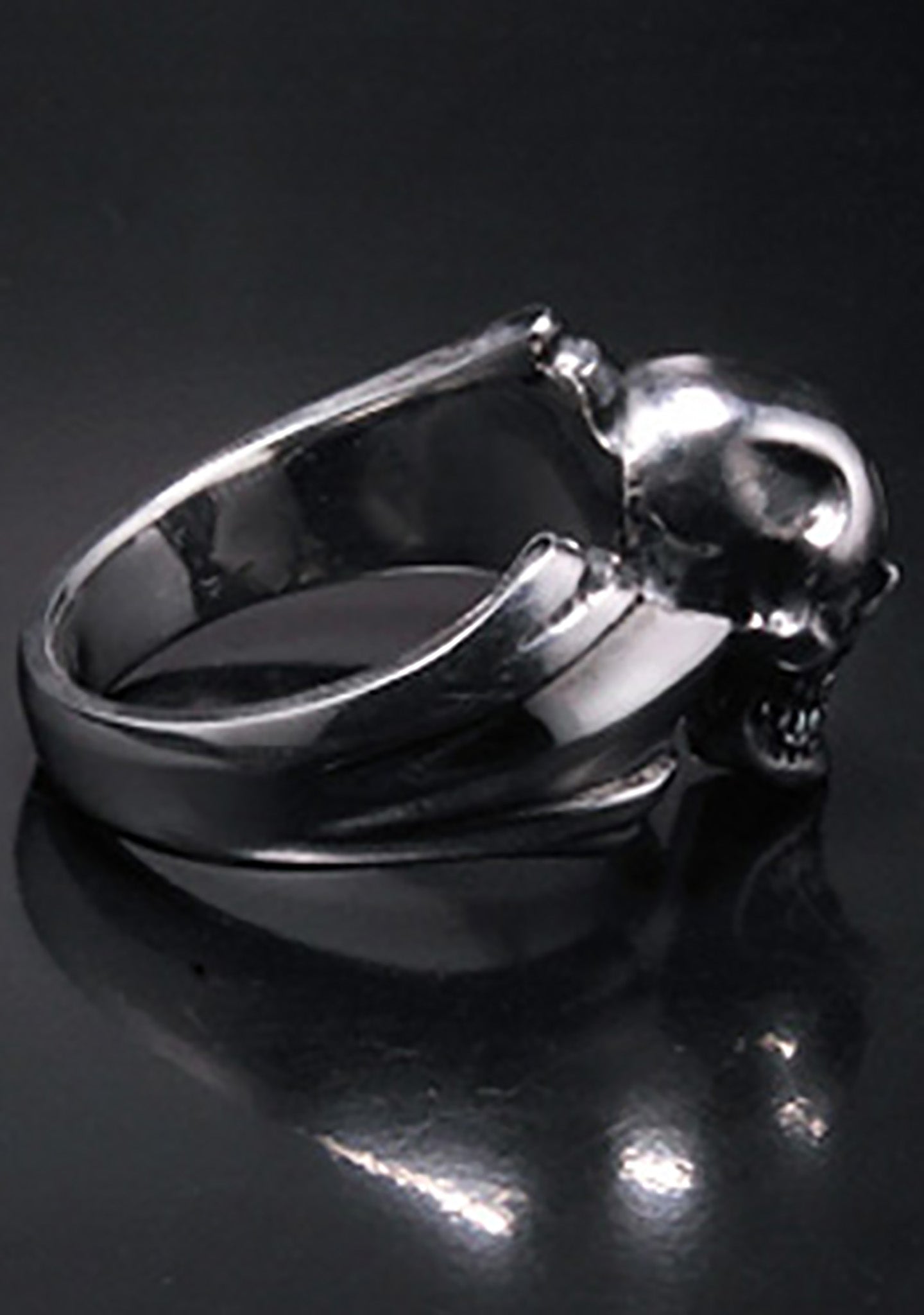  2 Abnormal Sides M Skull Ring