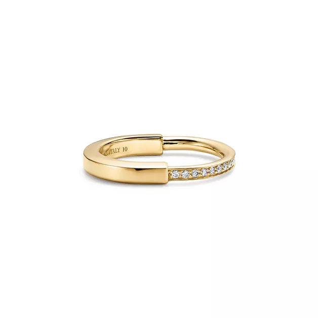Ring in Yellow Gold with Diamonds