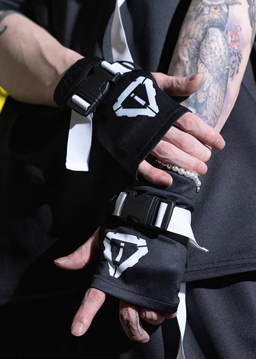  Error Code Cyberpunk Tech Black White Arm Warmer