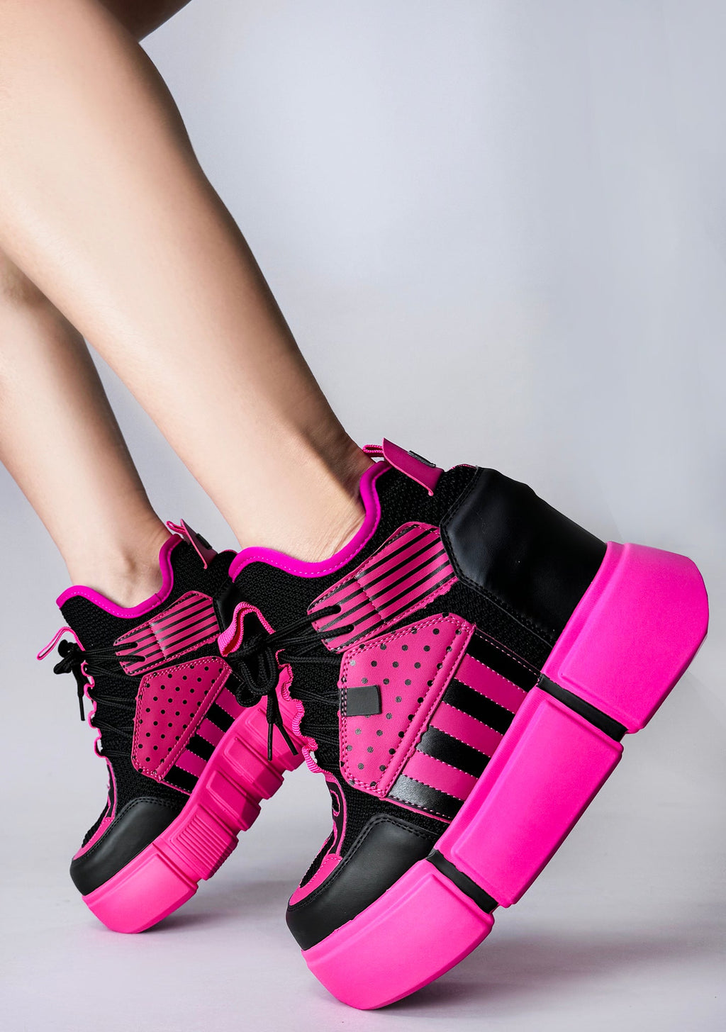  CRANBERRY 08 Pink Circuit Pink Platform Sneakers