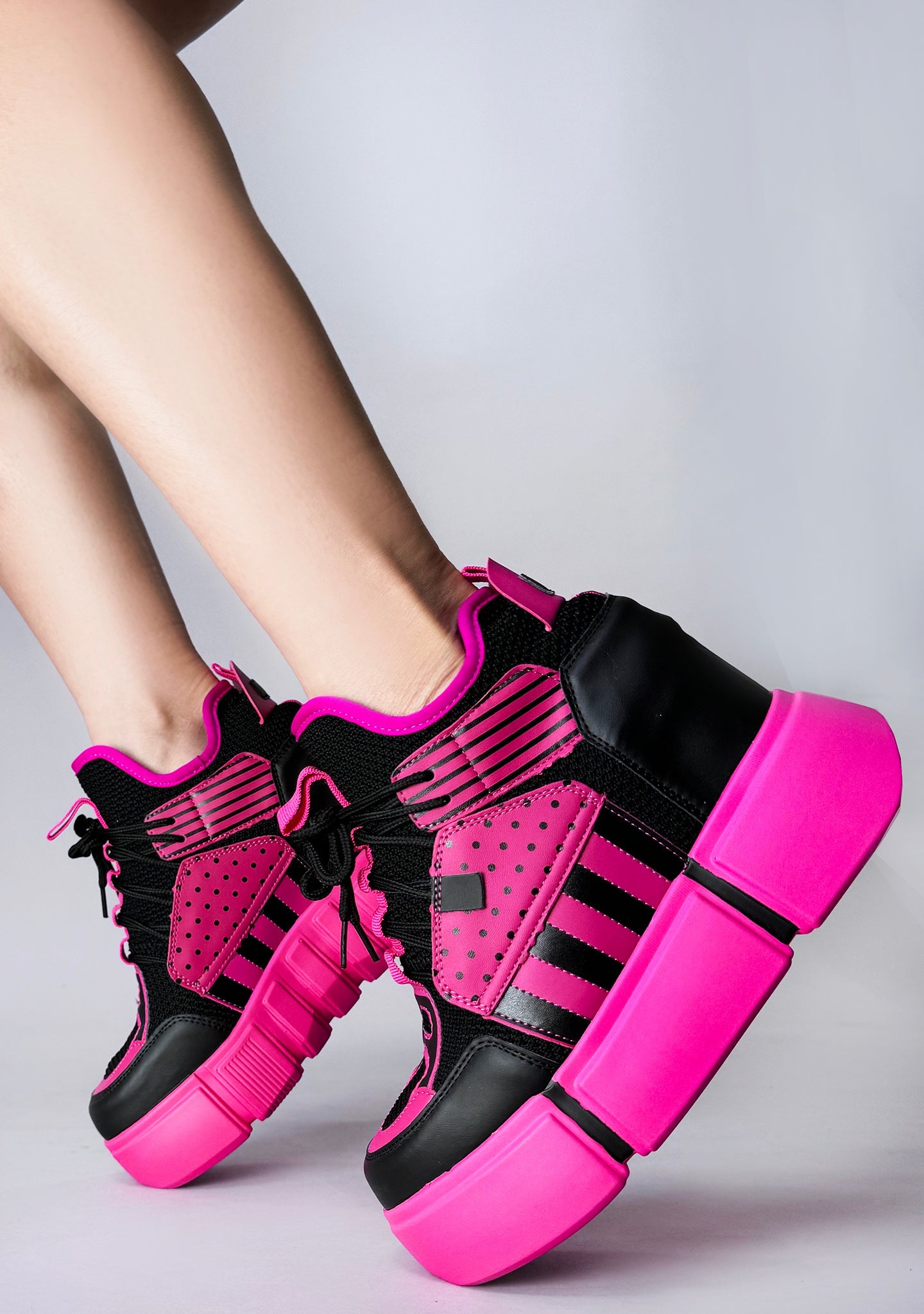  CRANBERRY 08 Pink Circuit Pink Platform Sneakers