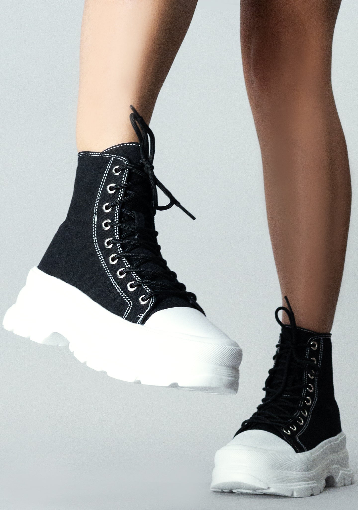  BELLE The Black Room Black Platform Sneakers