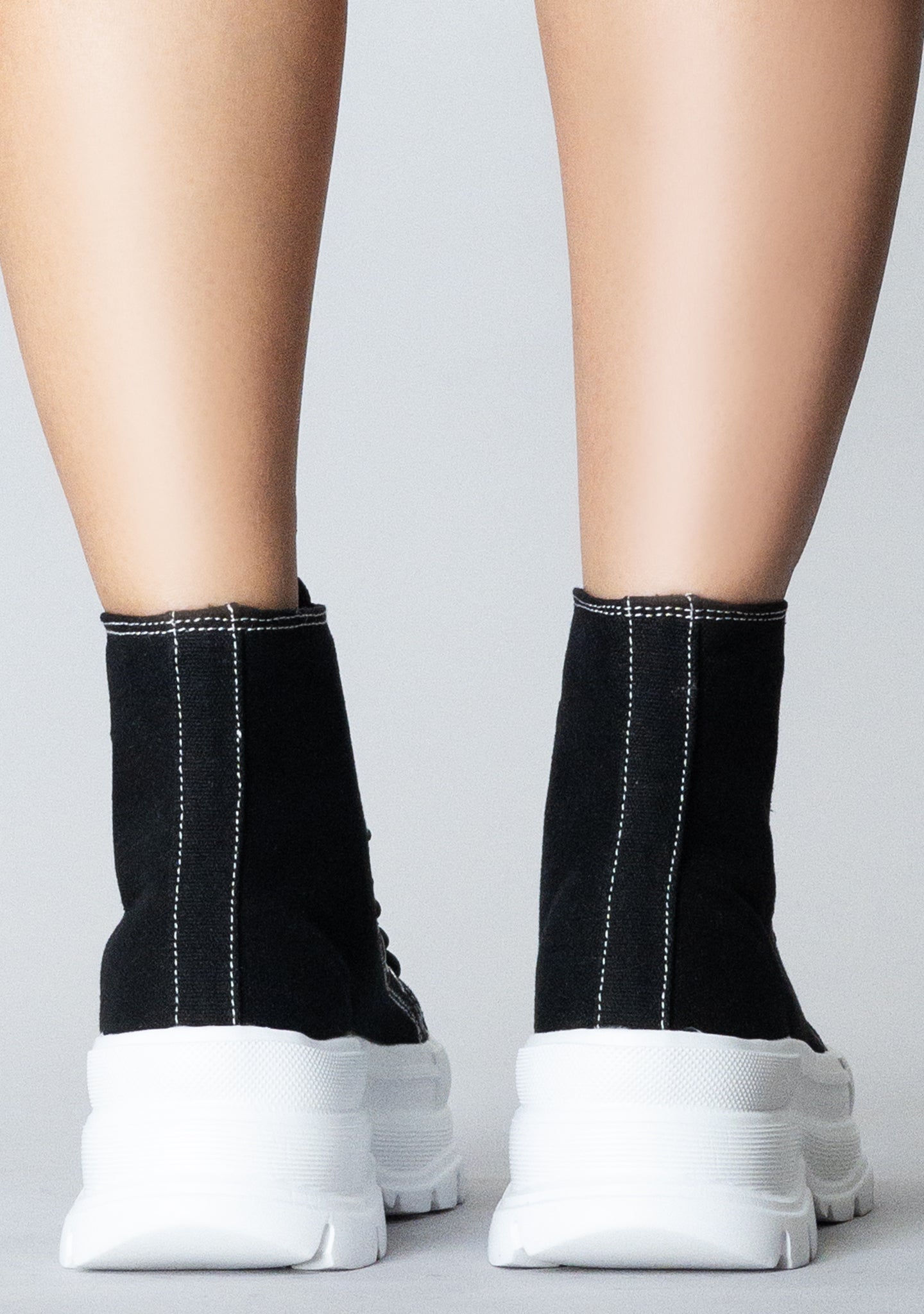  BELLE The Black Room Black Platform Sneakers