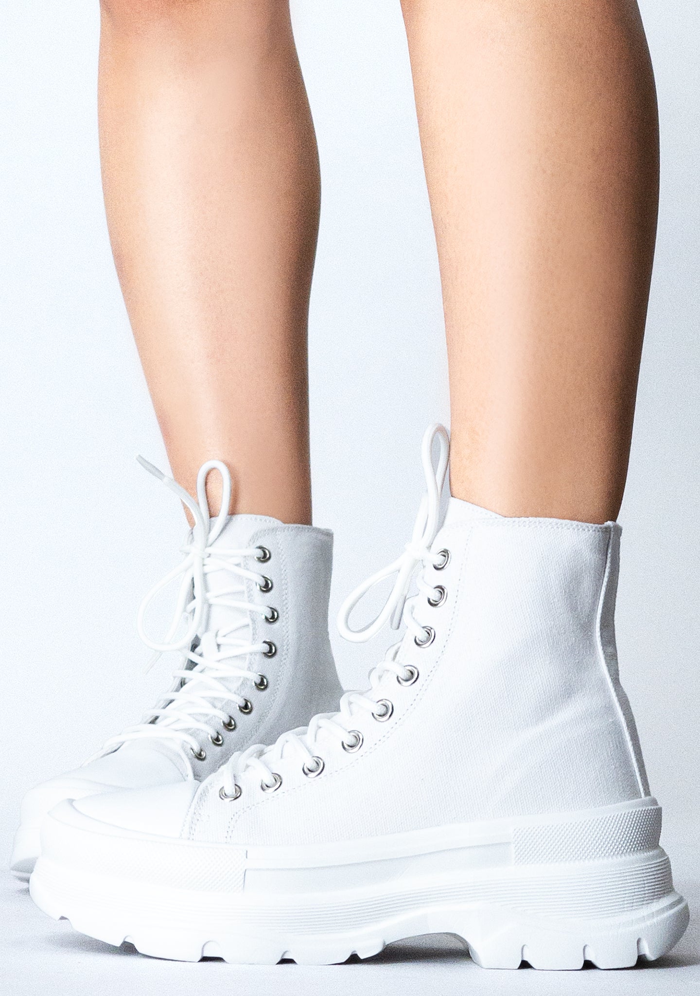  BELLE The White Room White Platform Sneakers