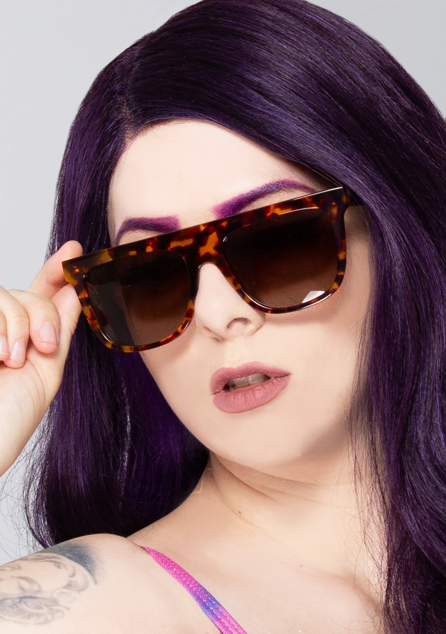  Stevie Polarized Sunglasses In Amber Tortoise/Brown Gradient