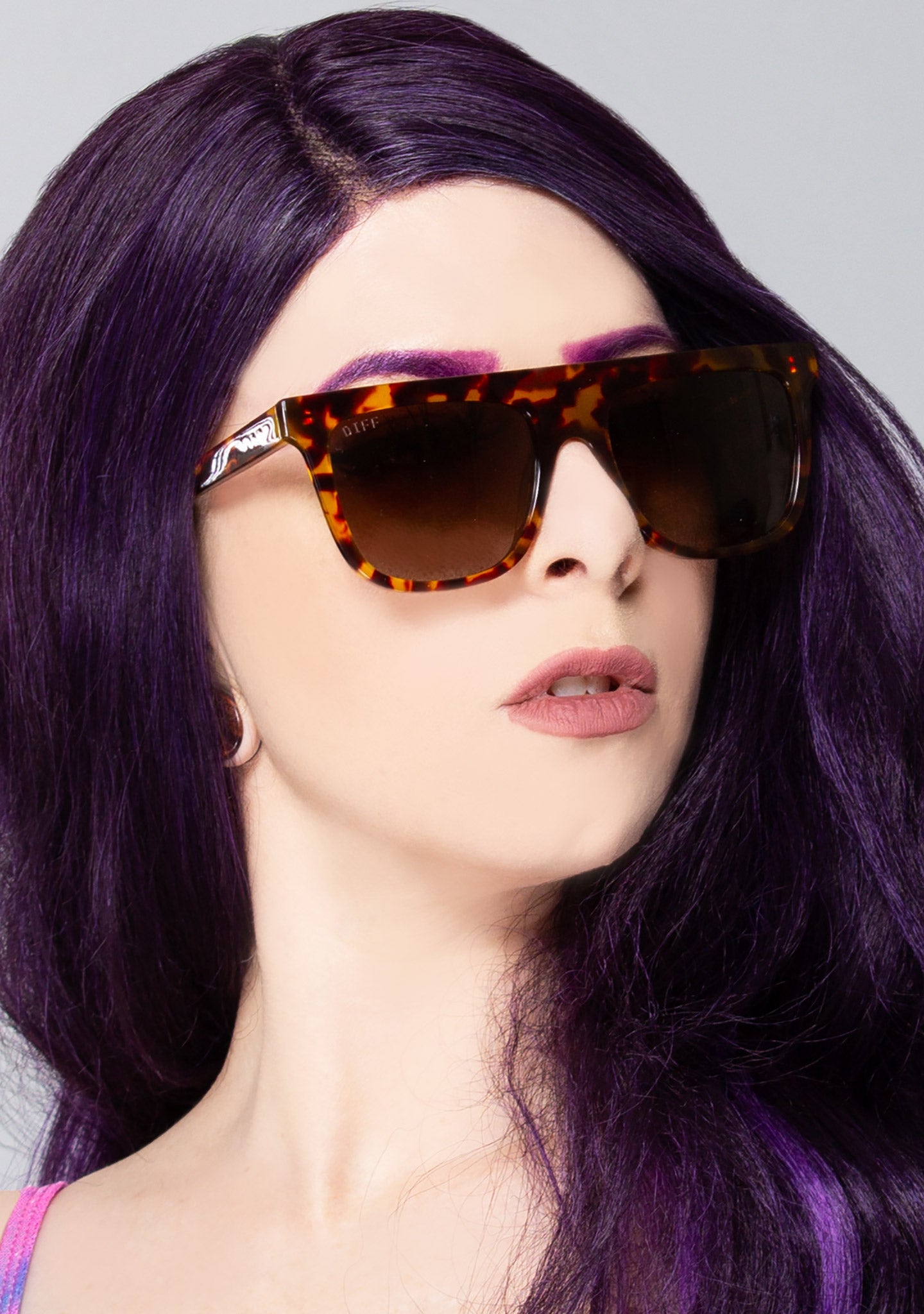  Stevie Polarized Sunglasses In Amber Tortoise/Brown Gradient