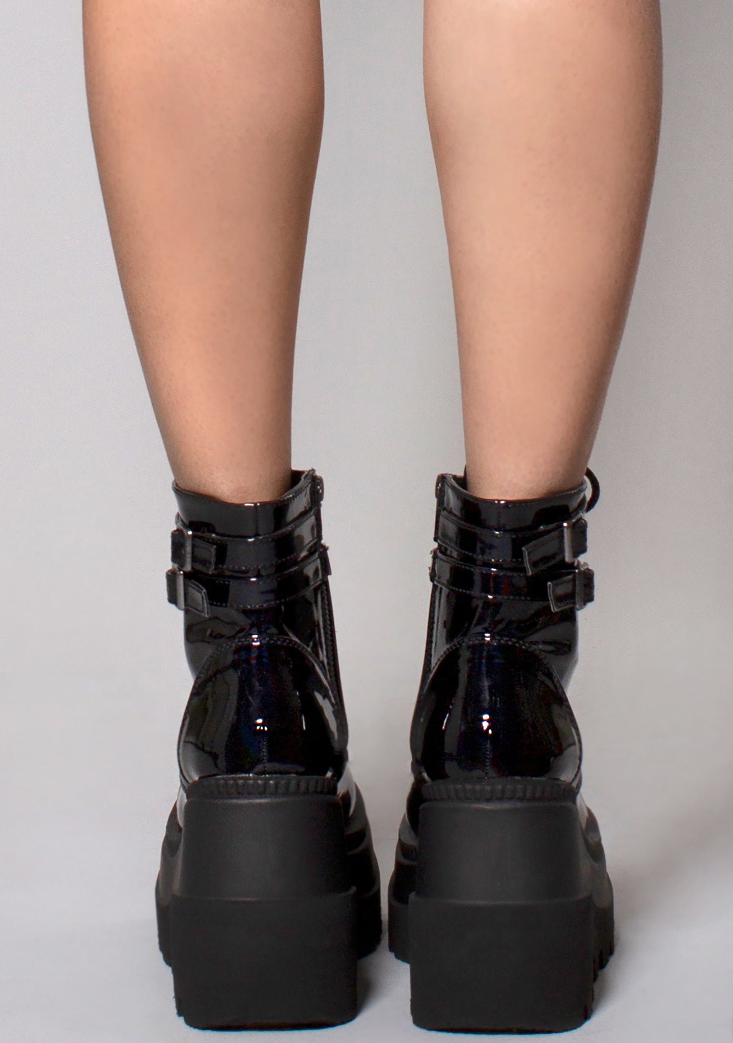  SHAKER 52 Hologram Black Platform Boots