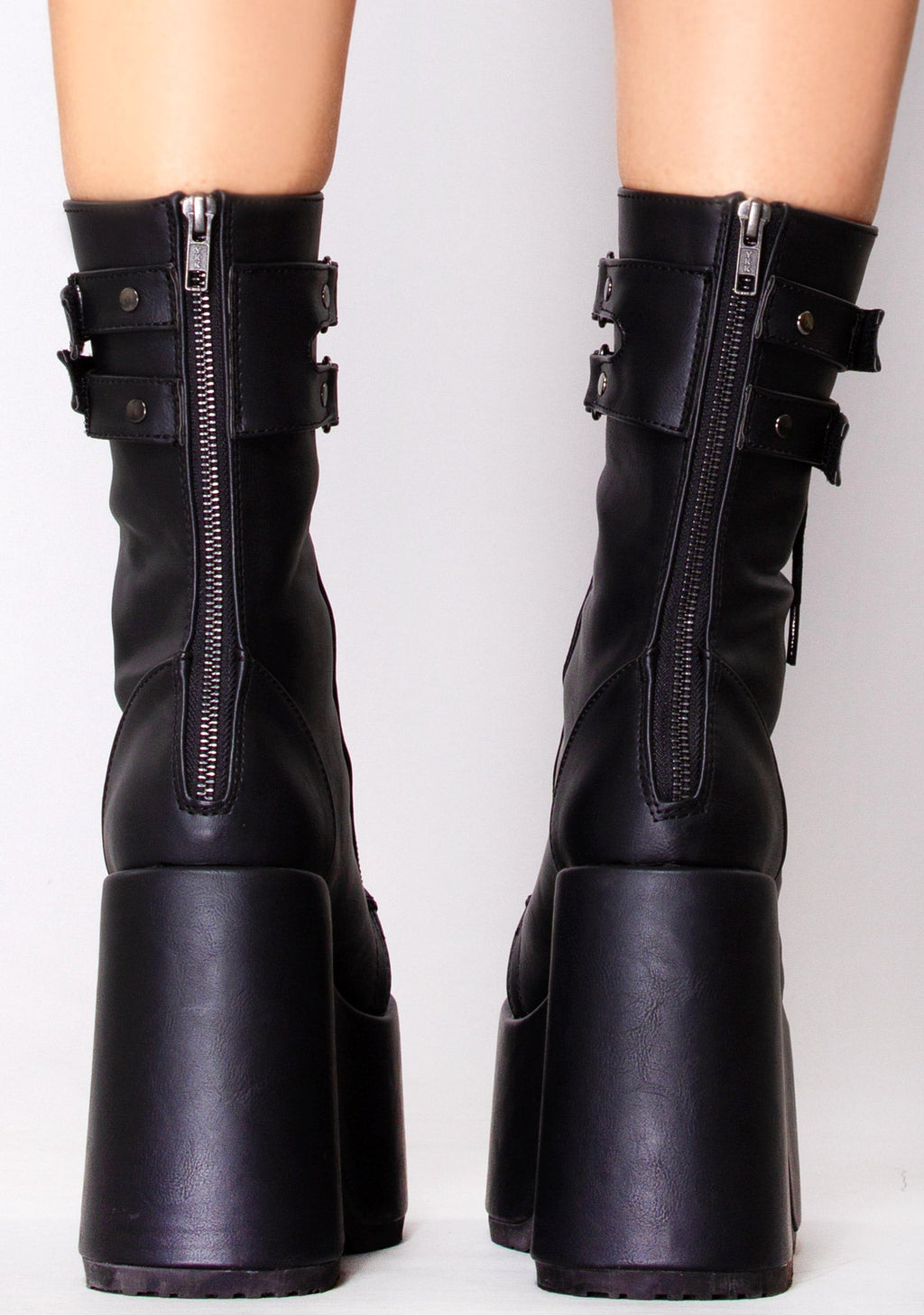  CAMEL 250 Night Dive Black Platform Boots