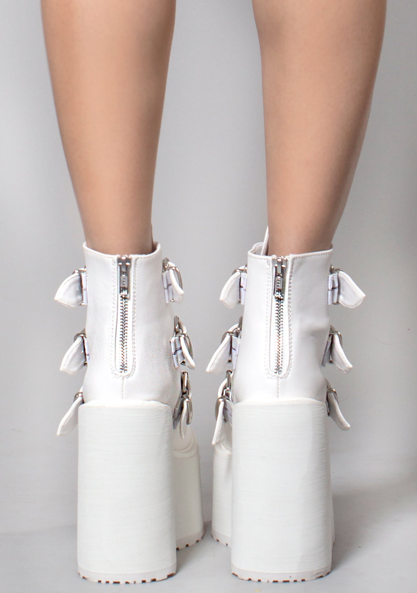  SWING 105 Asylum White Platform Boots