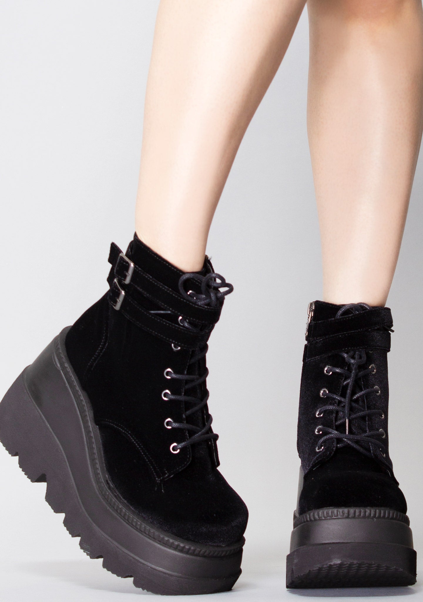  SHAKER 52 Midnight Seance Velvet Black Platform Boots