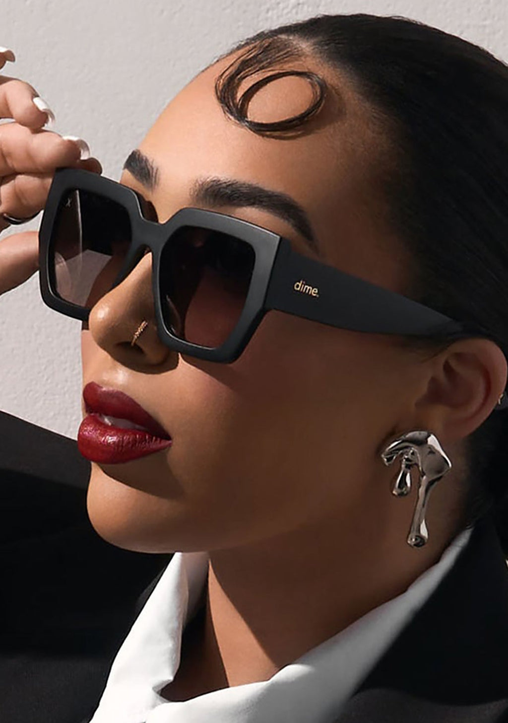  X Rissa G She's A 10 Polarized Sunglasses In Matte Black Orchid Gradient