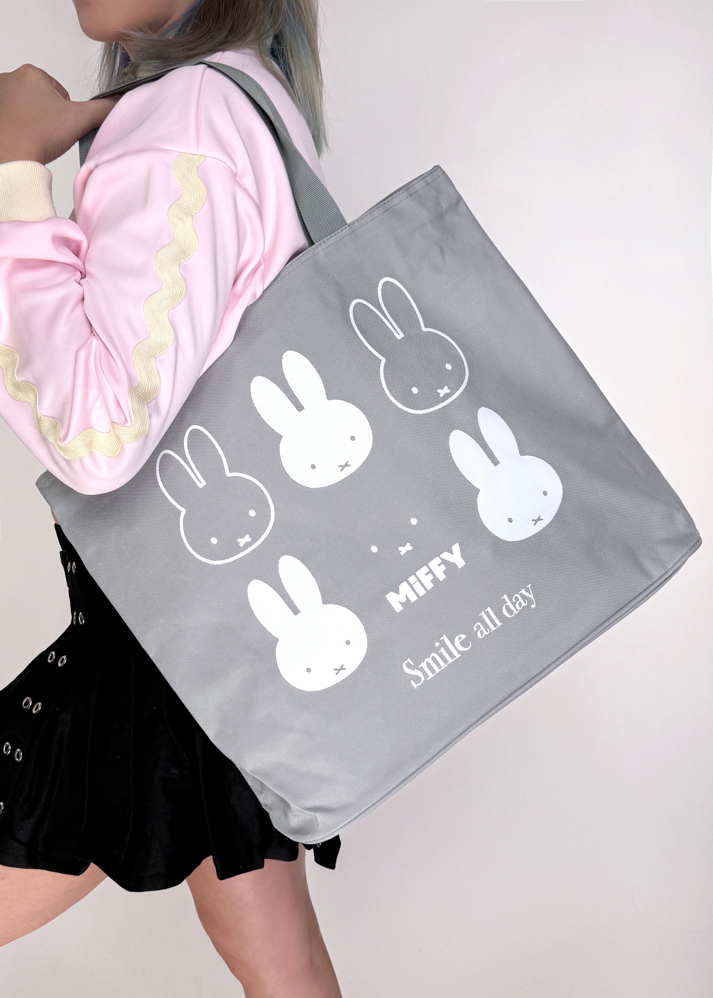  Miffy Smile Large Beach Tote