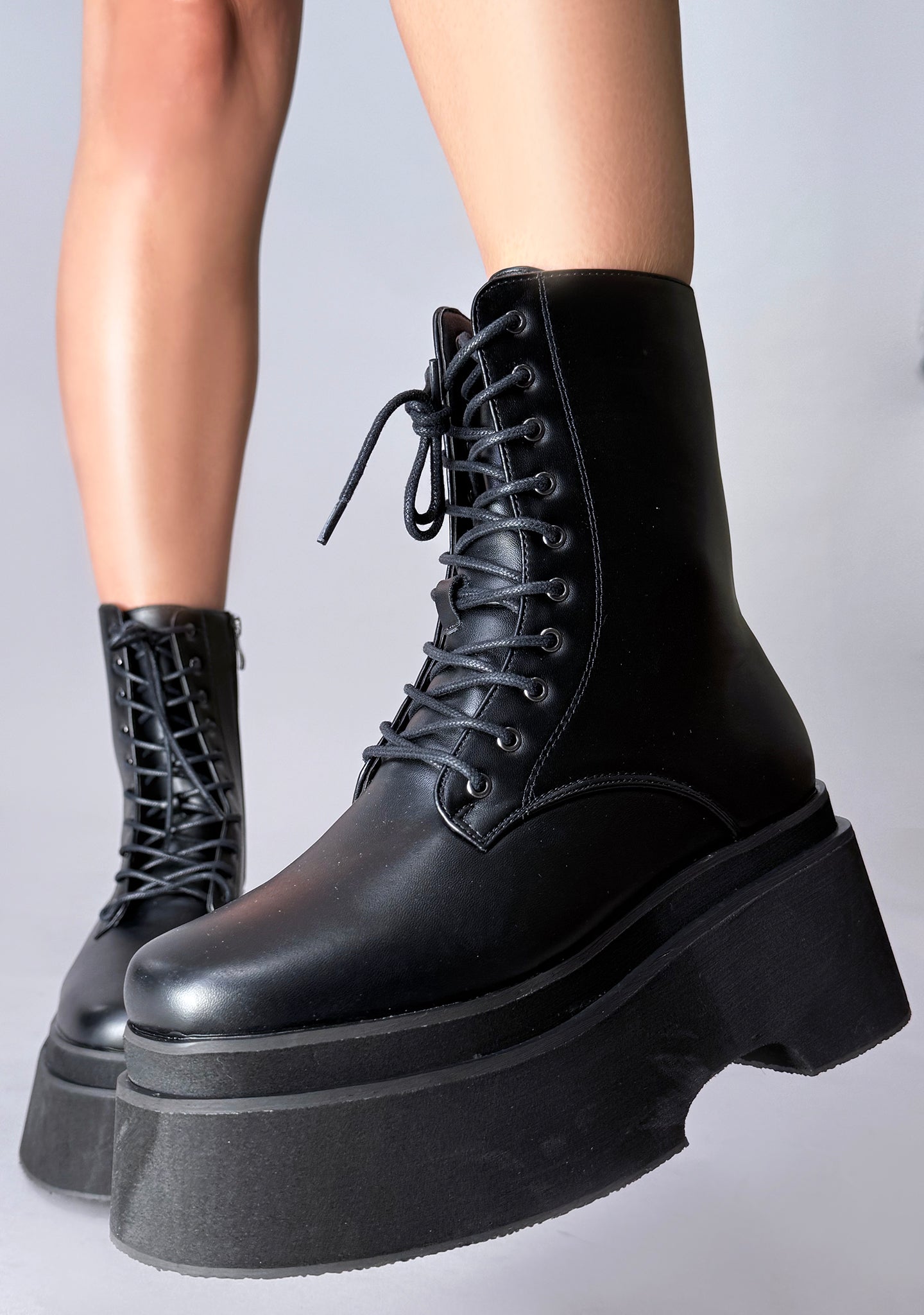  VIGO 01 Military Brat Black Platform Boots