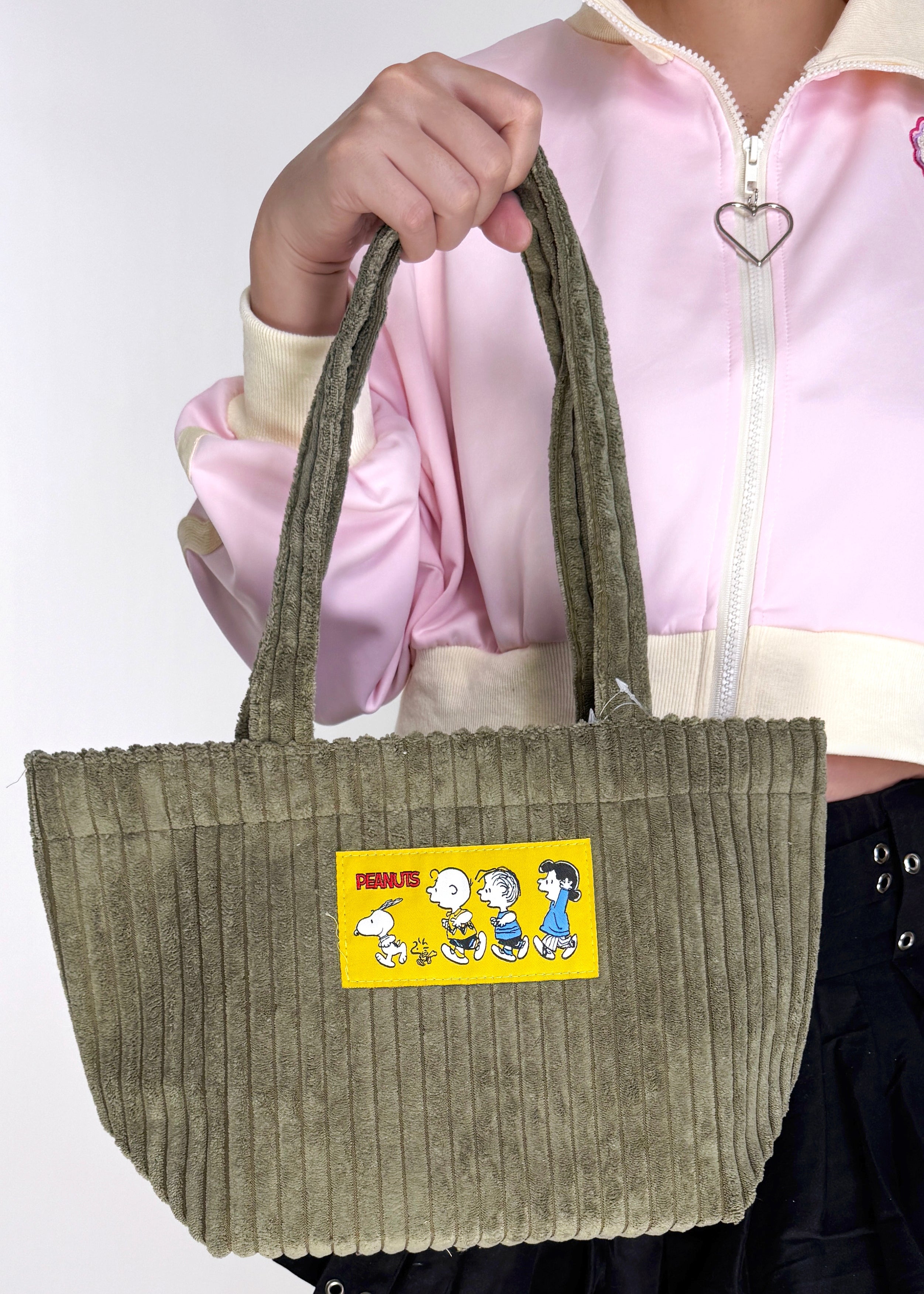  Peanuts Snoopy And The Gang Corduroy Tote