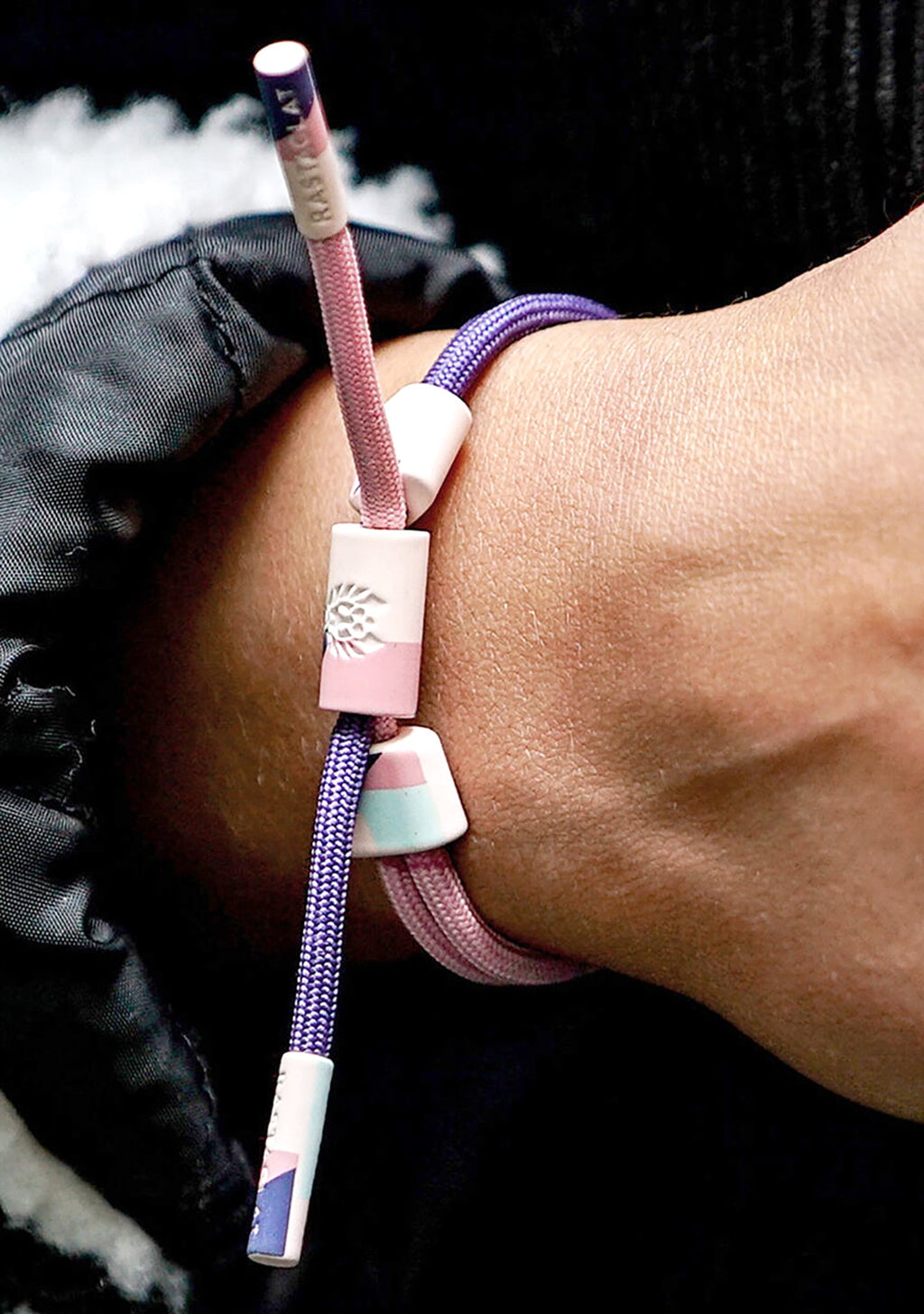  Dusk Alarm Mini Knotaclat Bracelet