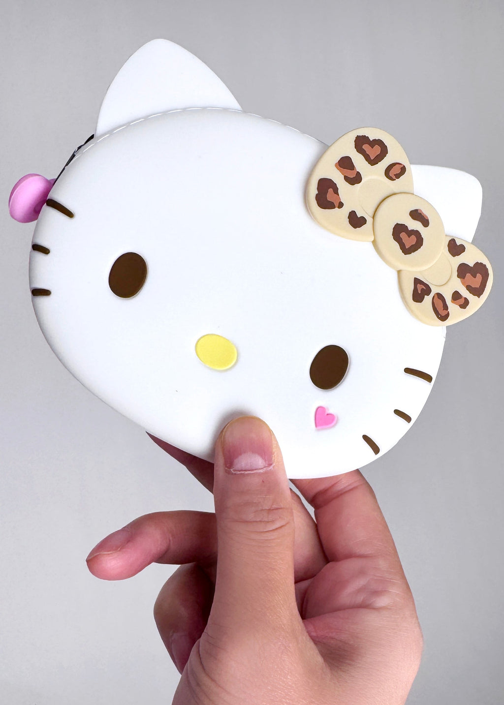  Sanrio Hello Kitty Leopard 3D Silicon Pouch