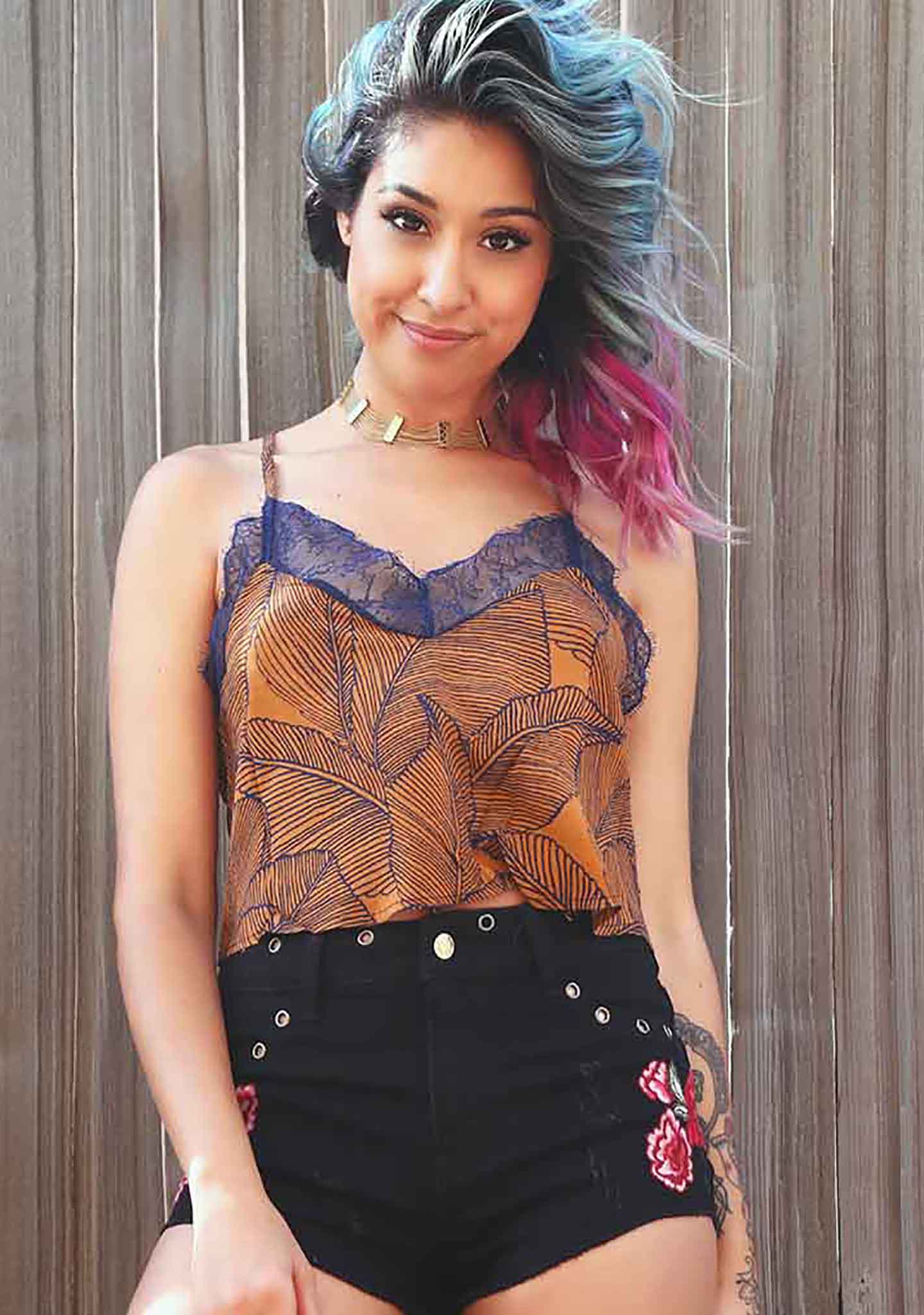 Uniq Floral Lace Crop Tank Top In Camel