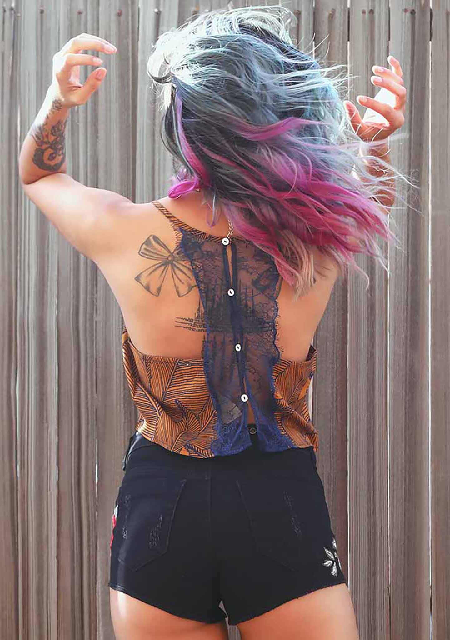 Uniq Floral Lace Crop Tank Top In Camel